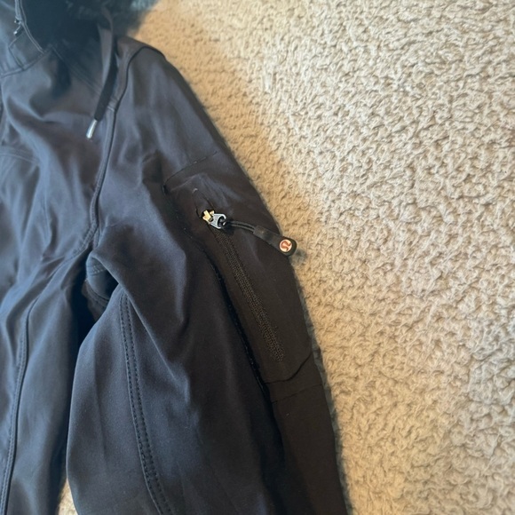 Lululemon Women's Black Heart Pattern Lining Hooded Jacket Solid Black Size 2 - Picture 8 of 15
